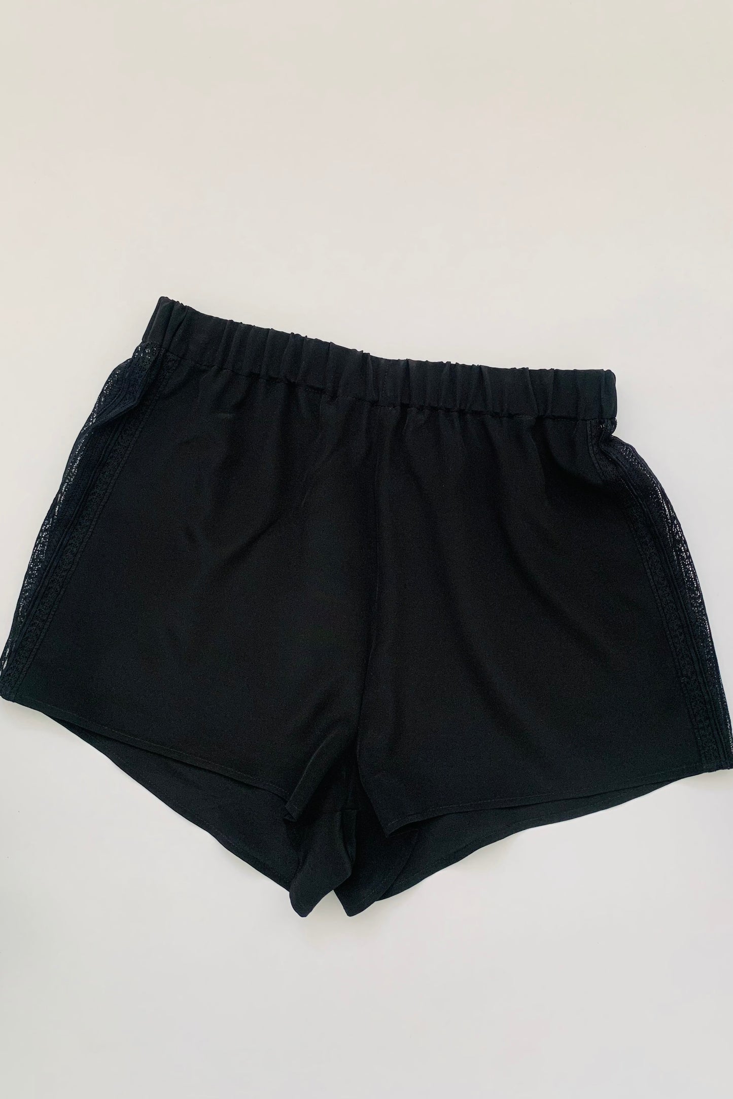 on demand: shorts Sarah *black*