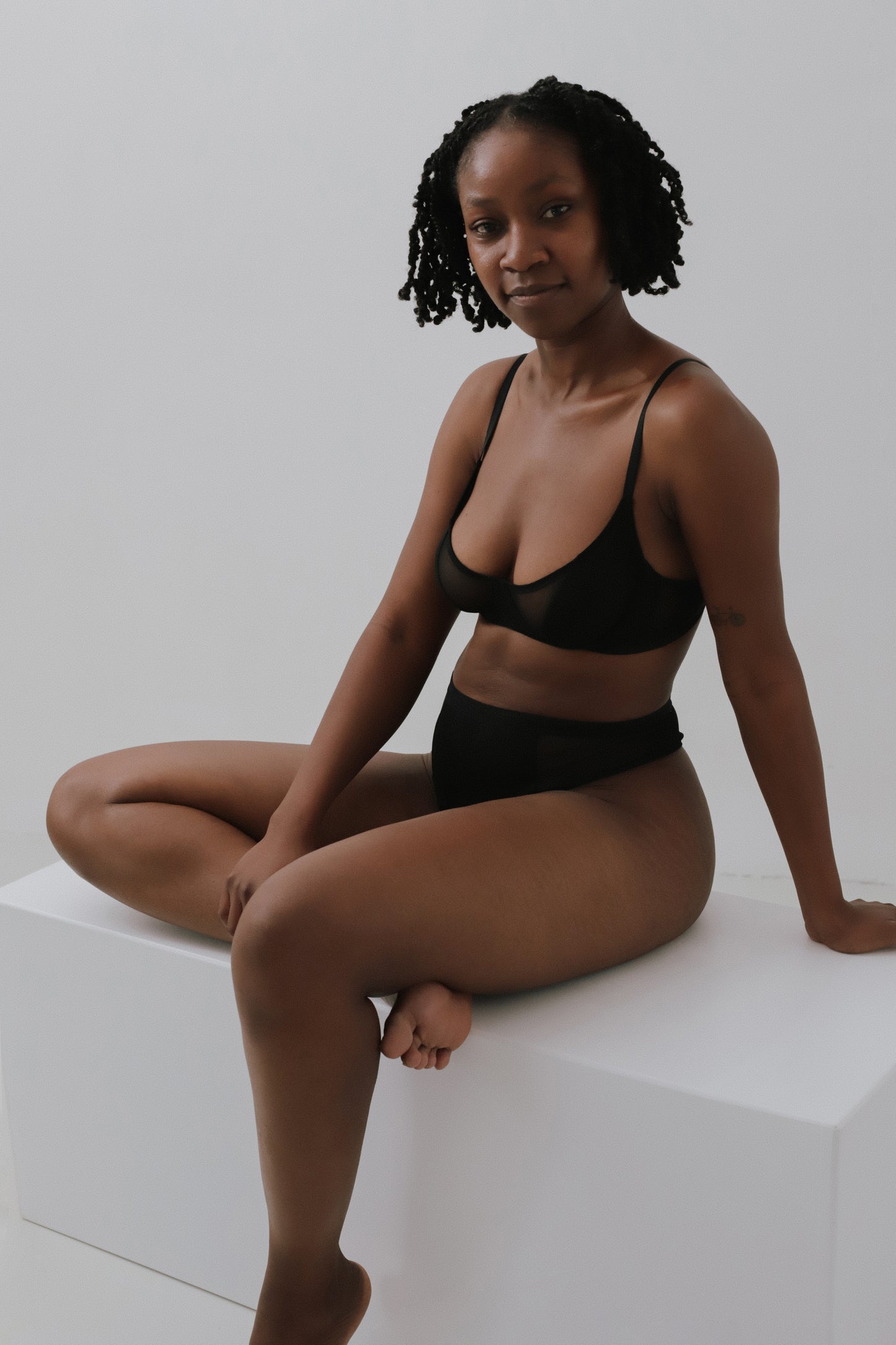 on demand: balconette Jannika *black*
