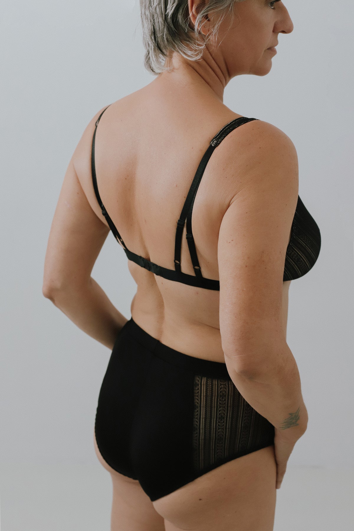 on demand: bralette Olivia *black*