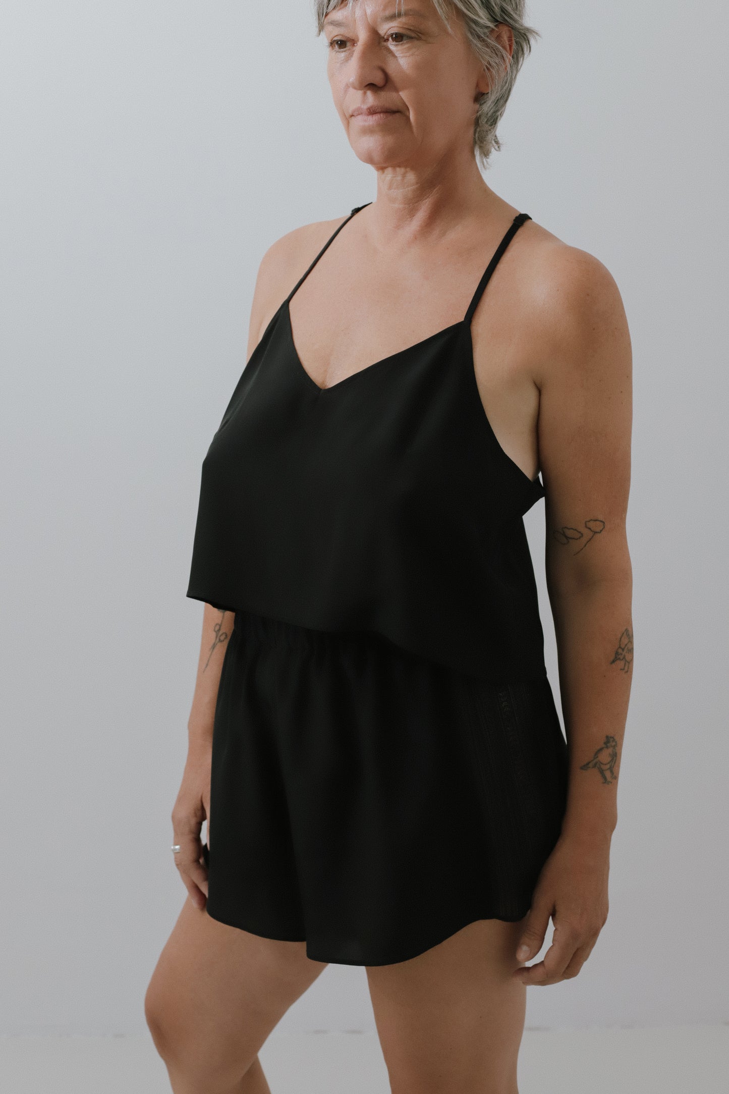 on demand: shorts Sarah *black*