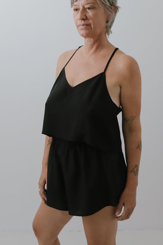 on demand: shorts Sarah *black*