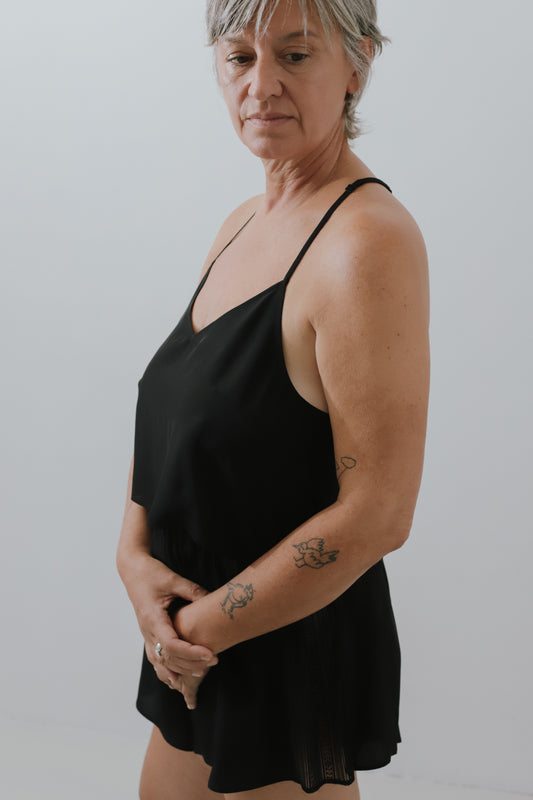 on demand: top Sarah *black*