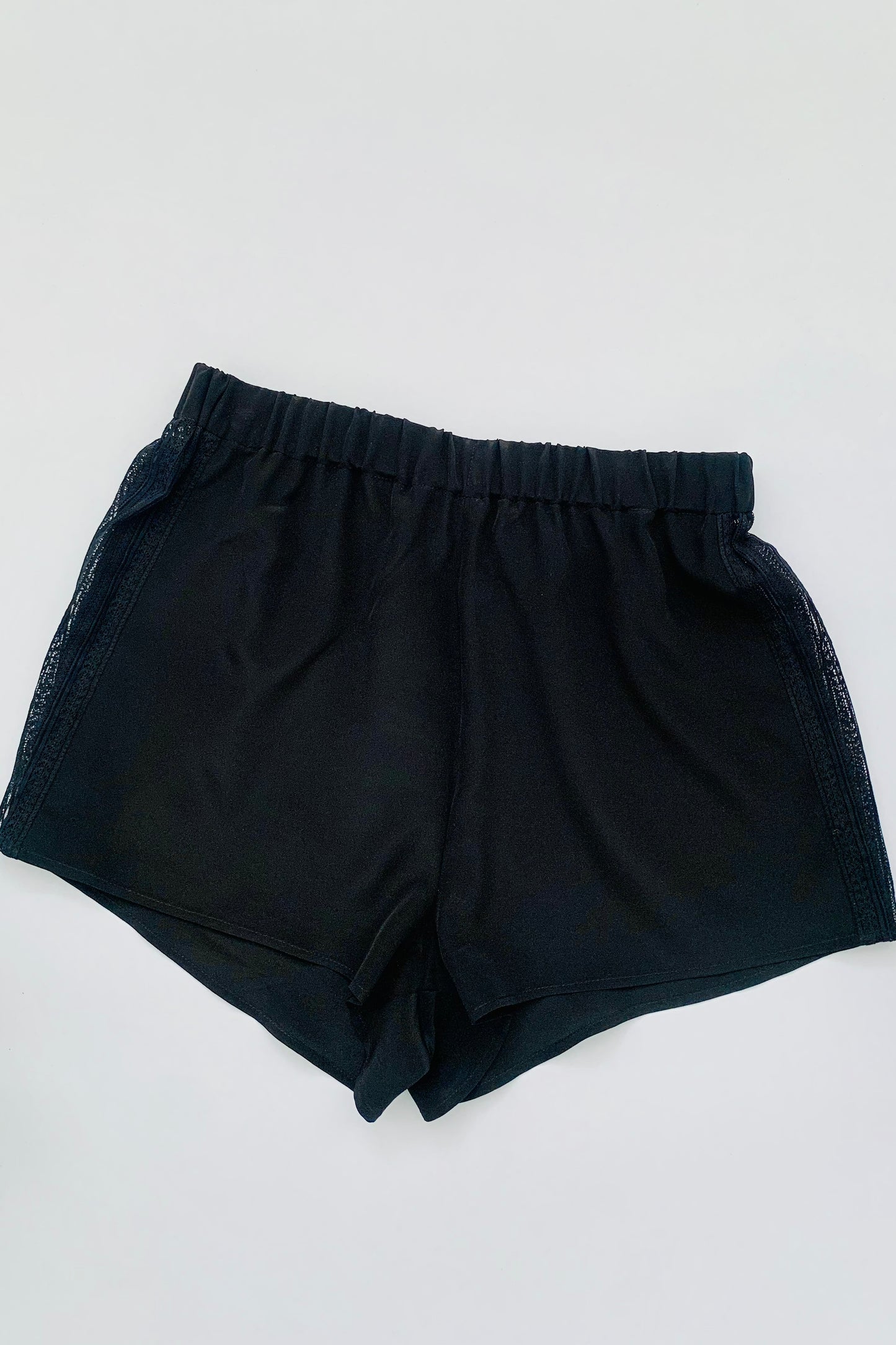 on demand: shorts Sarah *black*